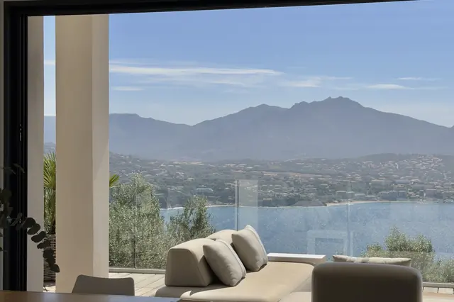The living room opening onto the Gulf of Valinco